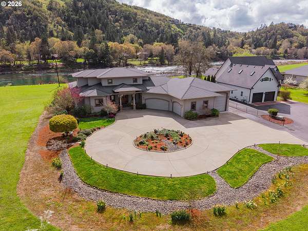 2 Acres of Land with Home for Sale in Roseburg, Oregon