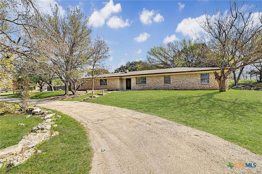 1.5 Acres of Land with Home for Sale in Lampasas, Texas