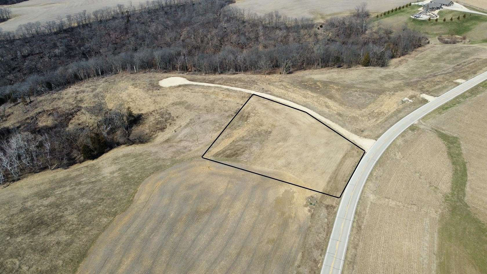2.16 Acres of Residential Land for Sale in Bellevue, Iowa