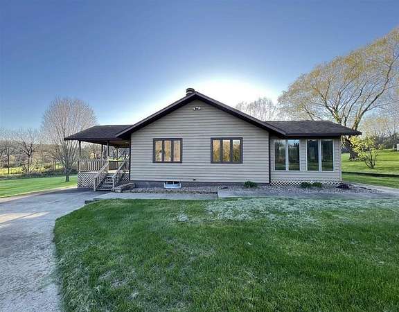 2.15 Acres of Land with Home for Sale in Galena, Illinois