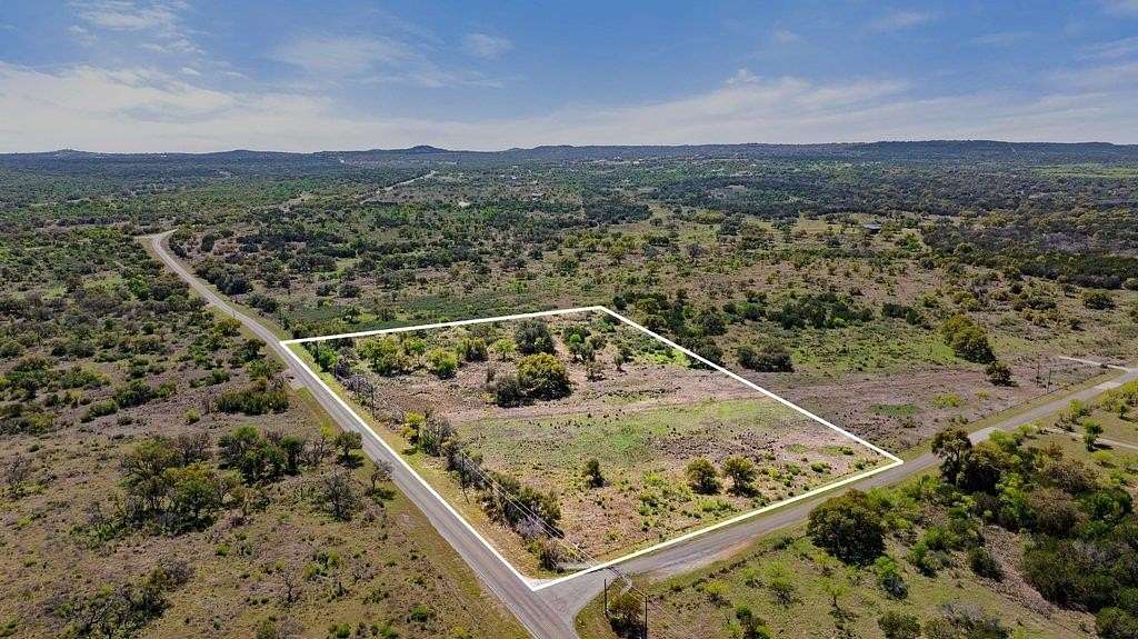 11 Acres of Land for Sale in Round Mountain, Texas