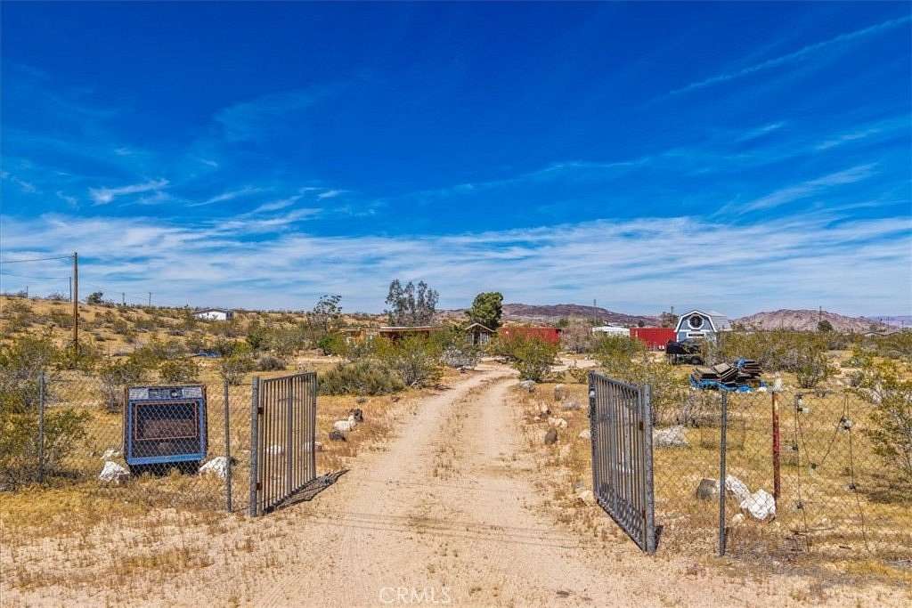 2.5 Acres of Improved Residential Land for Sale in Landers, California
