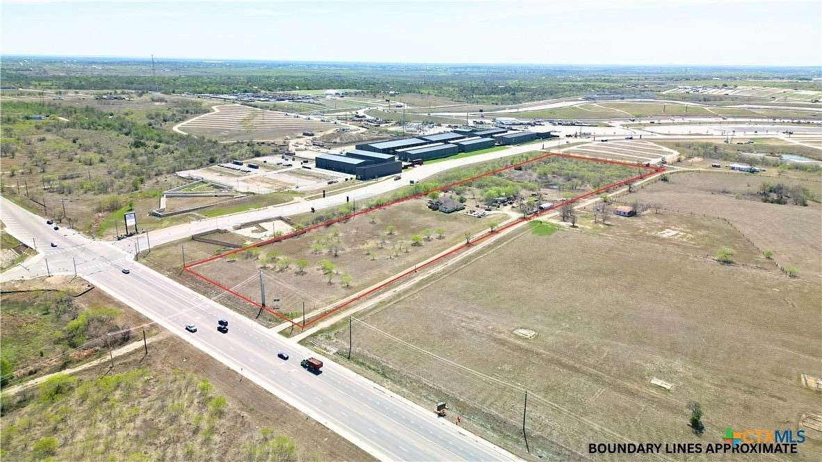 9.86 Acres of Improved Mixed-Use Land for Sale in Del Valle, Texas