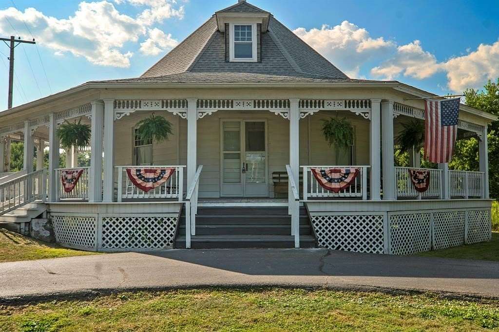 1.55 Acres of Land with Home for Sale in Cambridge Springs, Pennsylvania