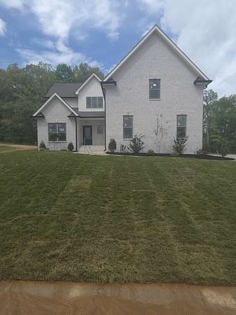 1.58 Acres of Land with Home for Sale in Clarksville, Tennessee