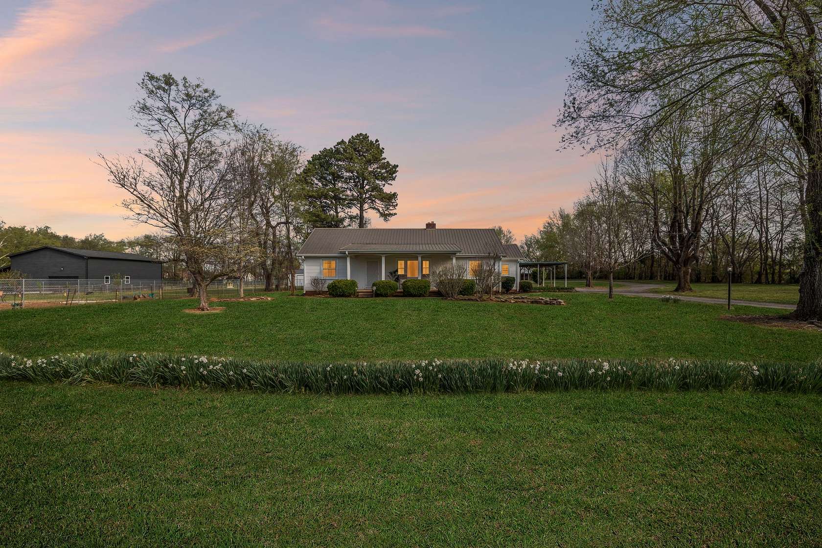 2.3 Acres of Land with Home for Sale in Murfreesboro, Tennessee