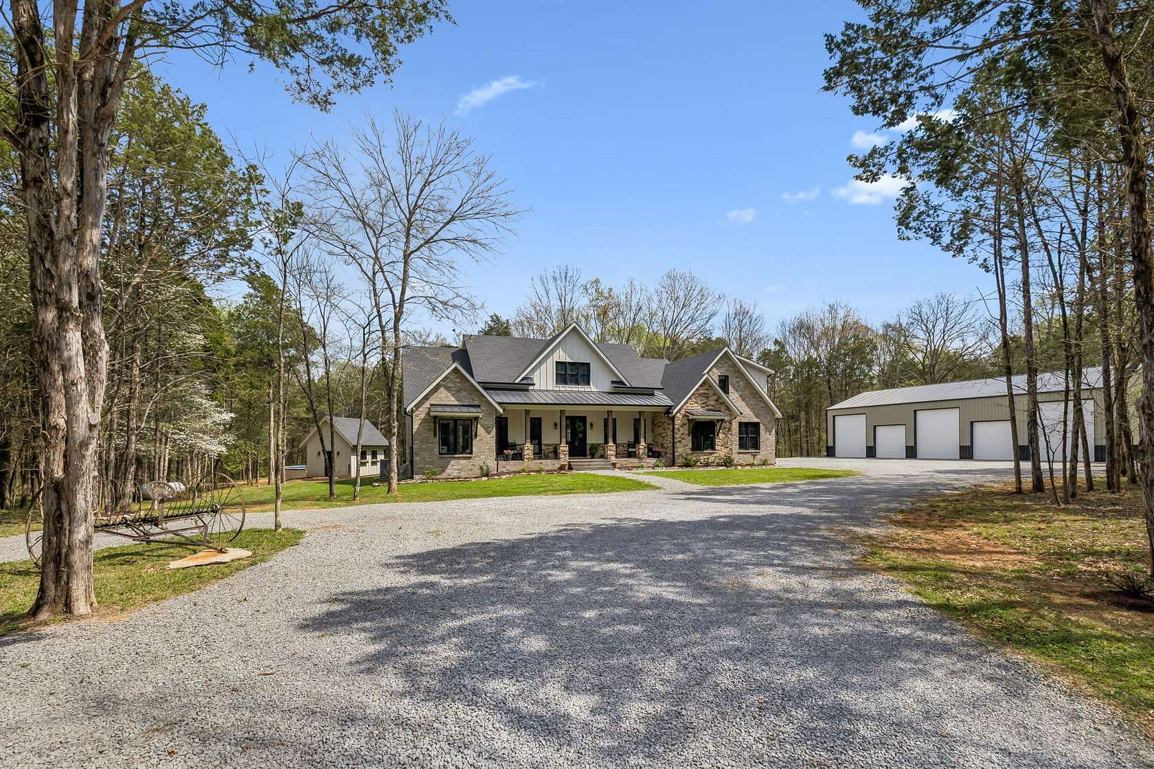 5 Acres of Land with Home for Sale in Lascassas, Tennessee