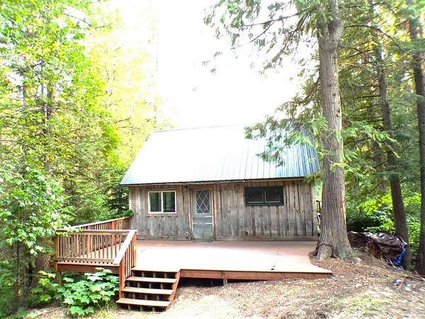 7 Acres of Land with Home for Sale in Kettle Falls, Washington