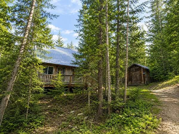 7 Acres of Land with Home for Sale in Kettle Falls, Washington