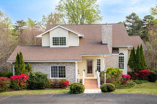 3.85 Acres of Land with Home for Sale in Hixson, Tennessee