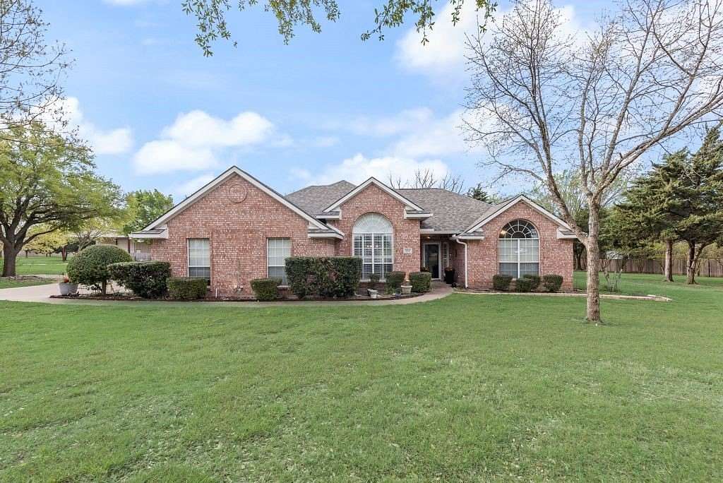 1.89 Acres of Land with Home for Sale in Midlothian, Texas