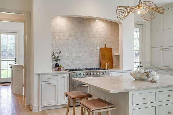 10.5 Acres of Land with Home for Sale in Fort Worth, Texas