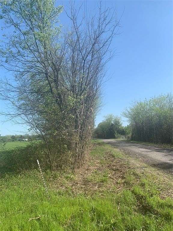 5.2 Acres of Land for Sale in Trenton, Texas