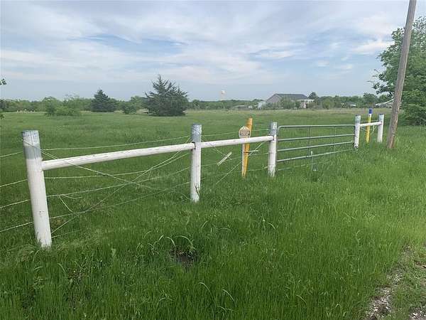 5.2 Acres of Land for Sale in Trenton, Texas