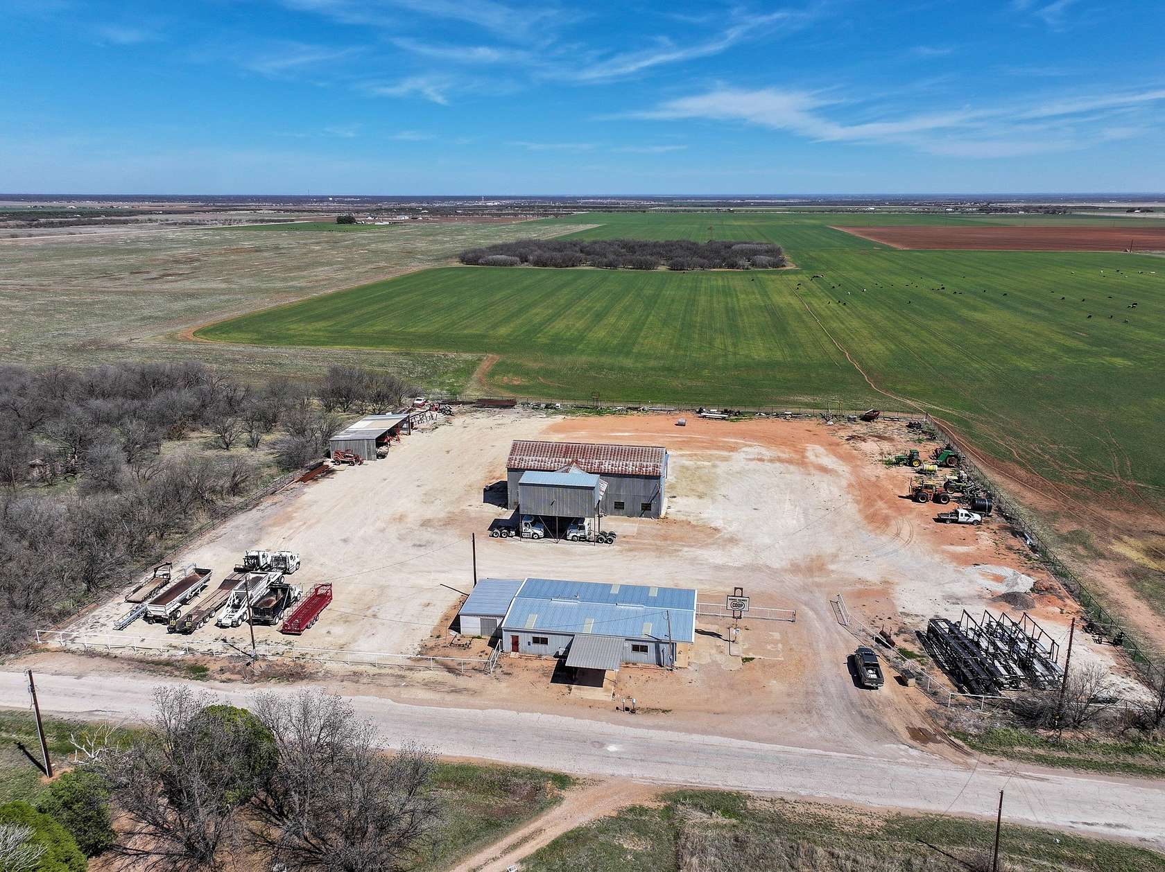 4 Acres of Improved Commercial Land for Sale in Hodges, Texas