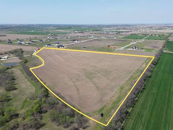 10 Acres of Residential Land for Sale in Krum, Texas