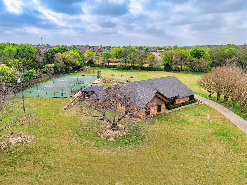 2.3 Acres of Land with Home for Sale in Midlothian, Texas