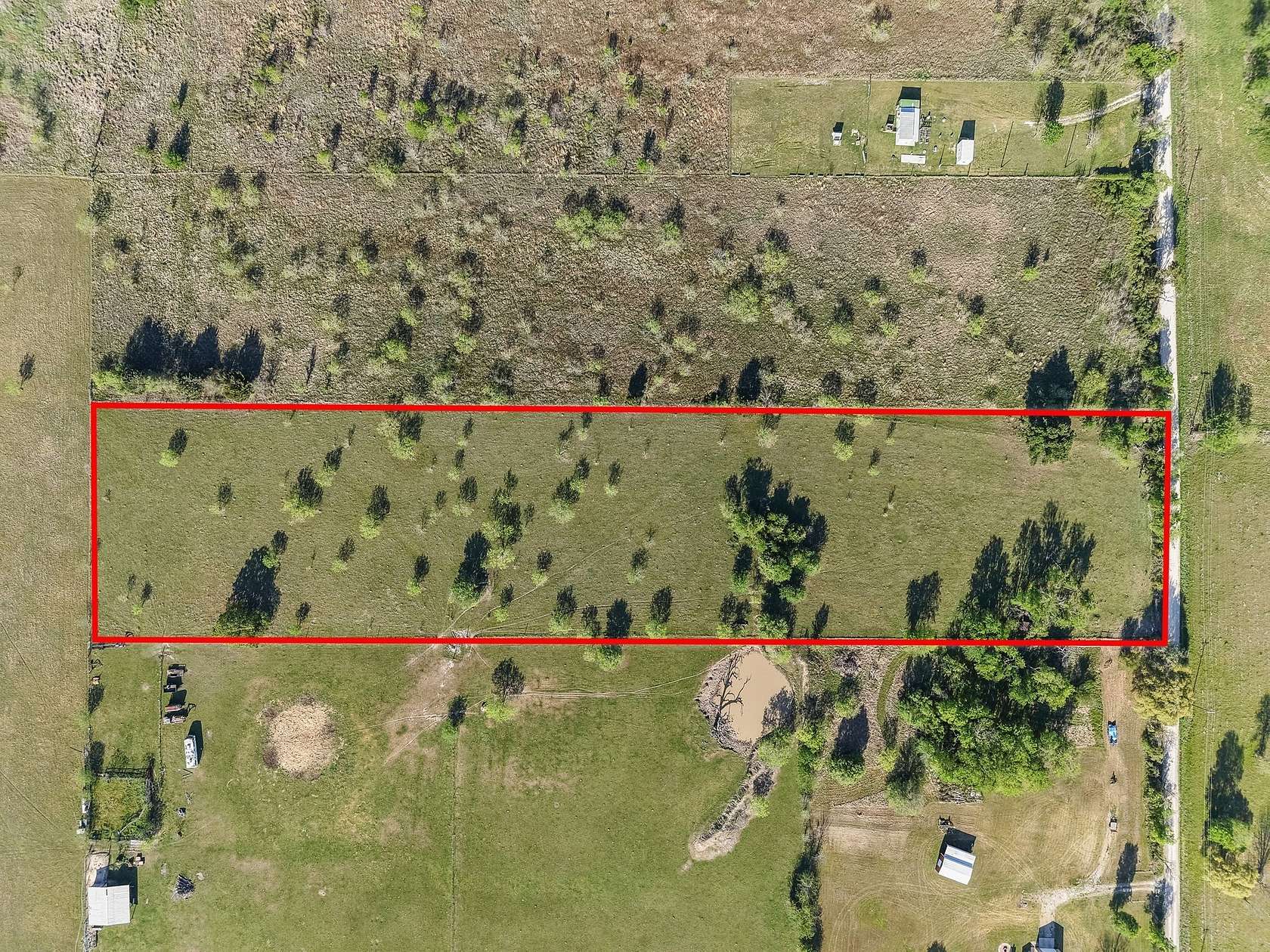 6 Acres of Residential Land for Sale in Kerens, Texas