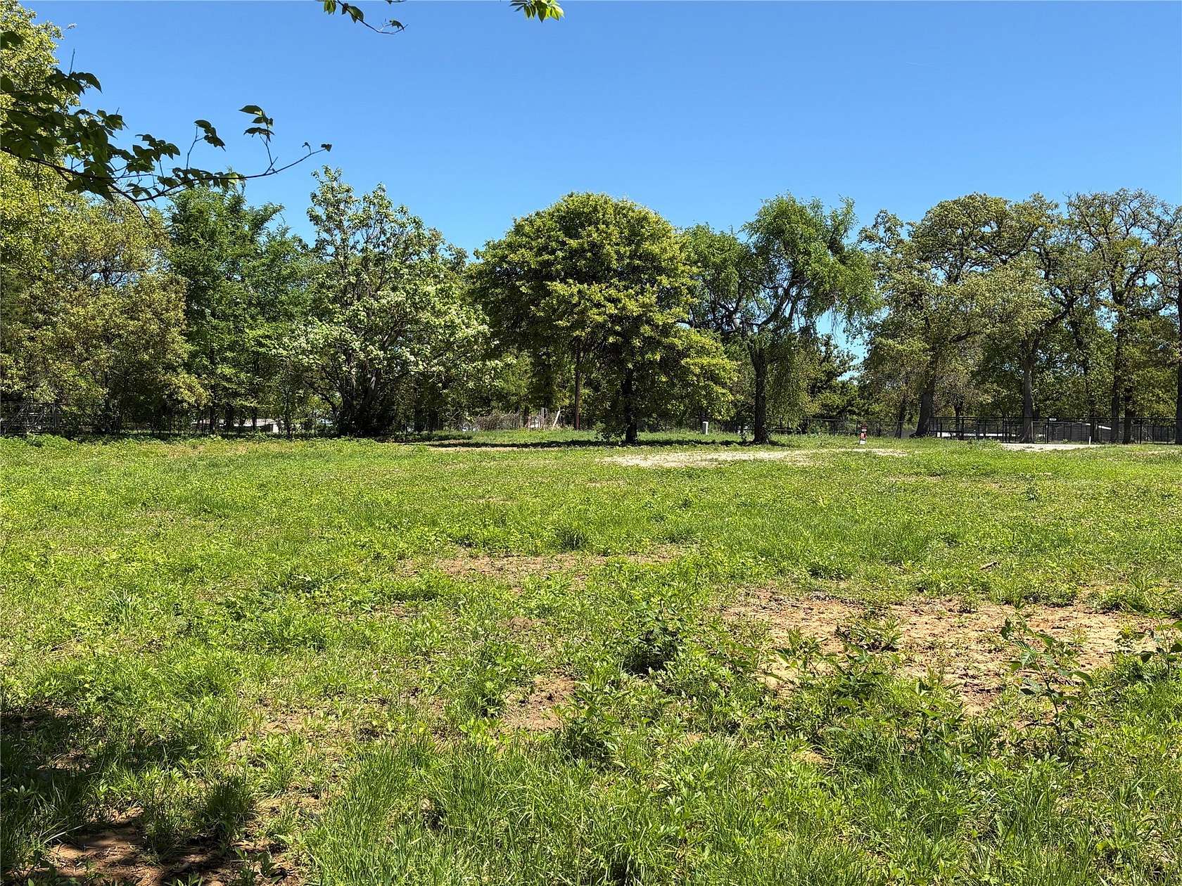 2.38 Acres of Residential Land for Sale in Whitesboro, Texas