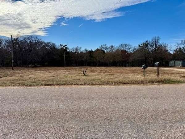 2.38 Acres of Land for Sale in Whitesboro, Texas