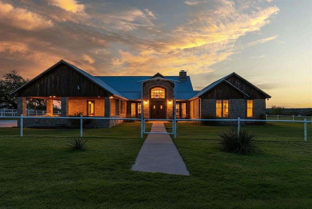 47.1 Acres of Agricultural Land with Home for Sale in Stephenville, Texas