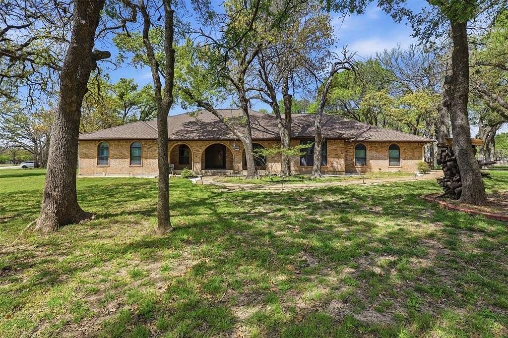 1.62 Acres of Land with Home for Sale in Willow Park, Texas