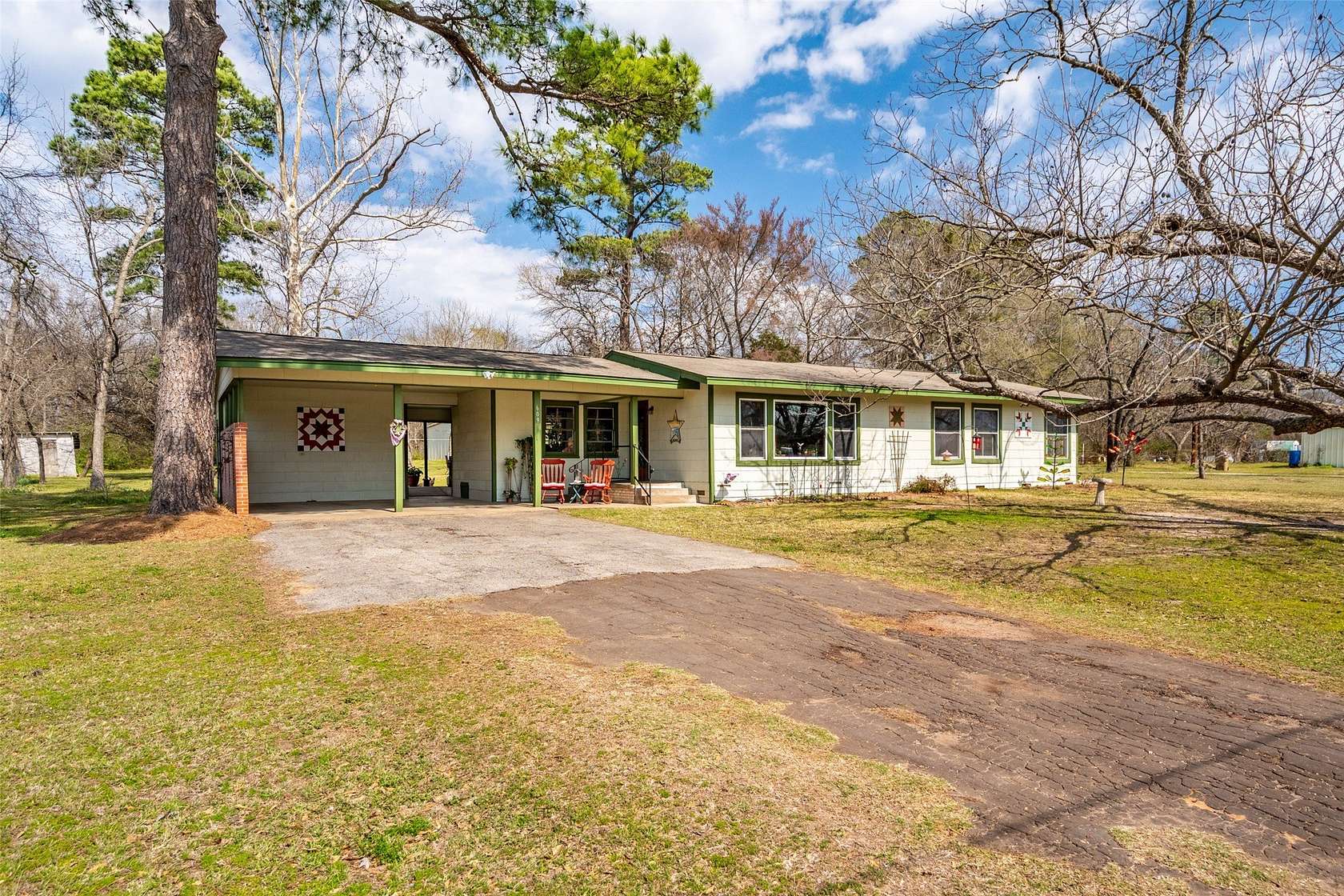 1.65 Acres of Land with Home for Sale in Alba, Texas