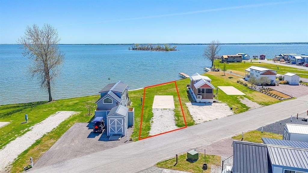 0.1 Acres of Land for Sale in Kerens, Texas