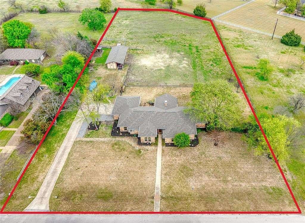 2 Acres of Land with Home for Sale in Lucas, Texas