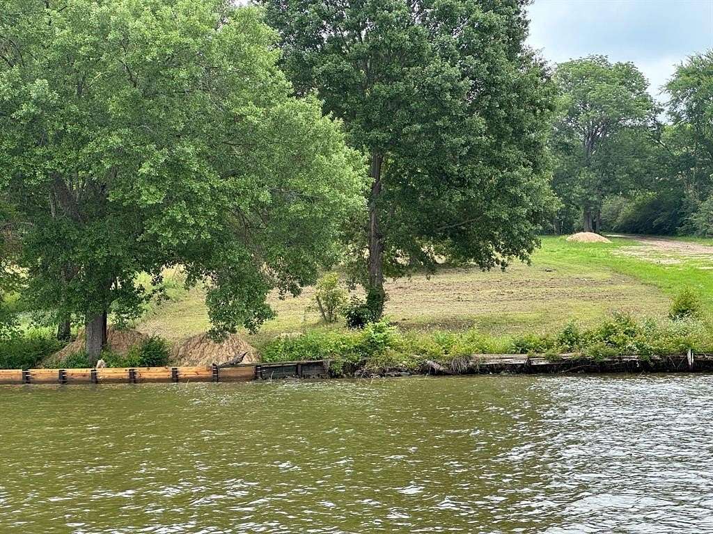 3.15 Acres of Land for Sale in Eustace, Texas