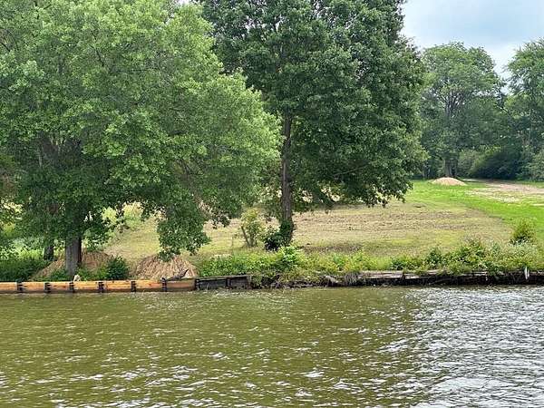 3.15 Acres of Land for Sale in Eustace, Texas