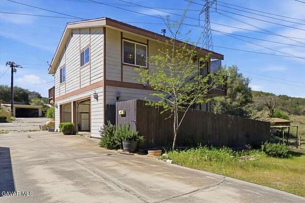 10.4 Acres of Land with Home for Sale in Lake Hughes, California