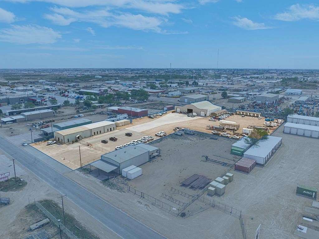 3.5 Acres of Improved Commercial Land for Sale in Midland, Texas