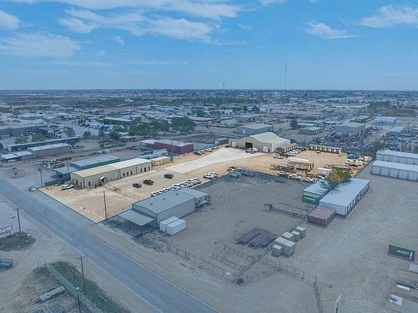 3.5 Acres of Improved Commercial Land for Sale in Midland, Texas