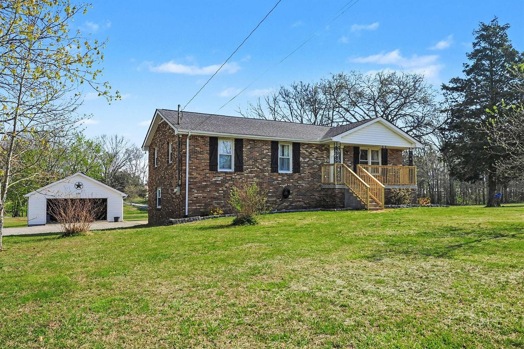 2.44 Acres of Land with Home for Sale in Lebanon, Tennessee