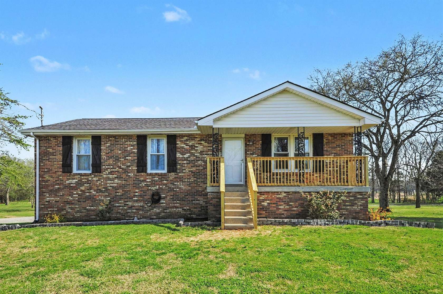 2.44 Acres of Land with Home for Sale in Lebanon, Tennessee