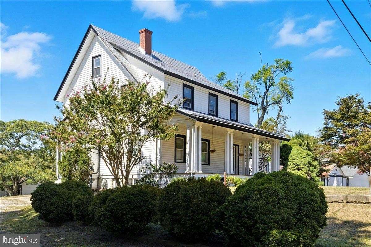 11.6 Acres of Land with Home for Lease in Huntingtown, Maryland