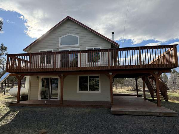 9.79 Acres of Land with Home for Sale in Culver, Oregon