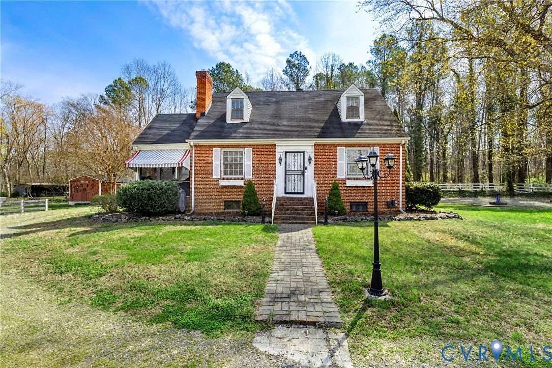 2.69 Acres of Land with Home for Sale in Ashland, Virginia