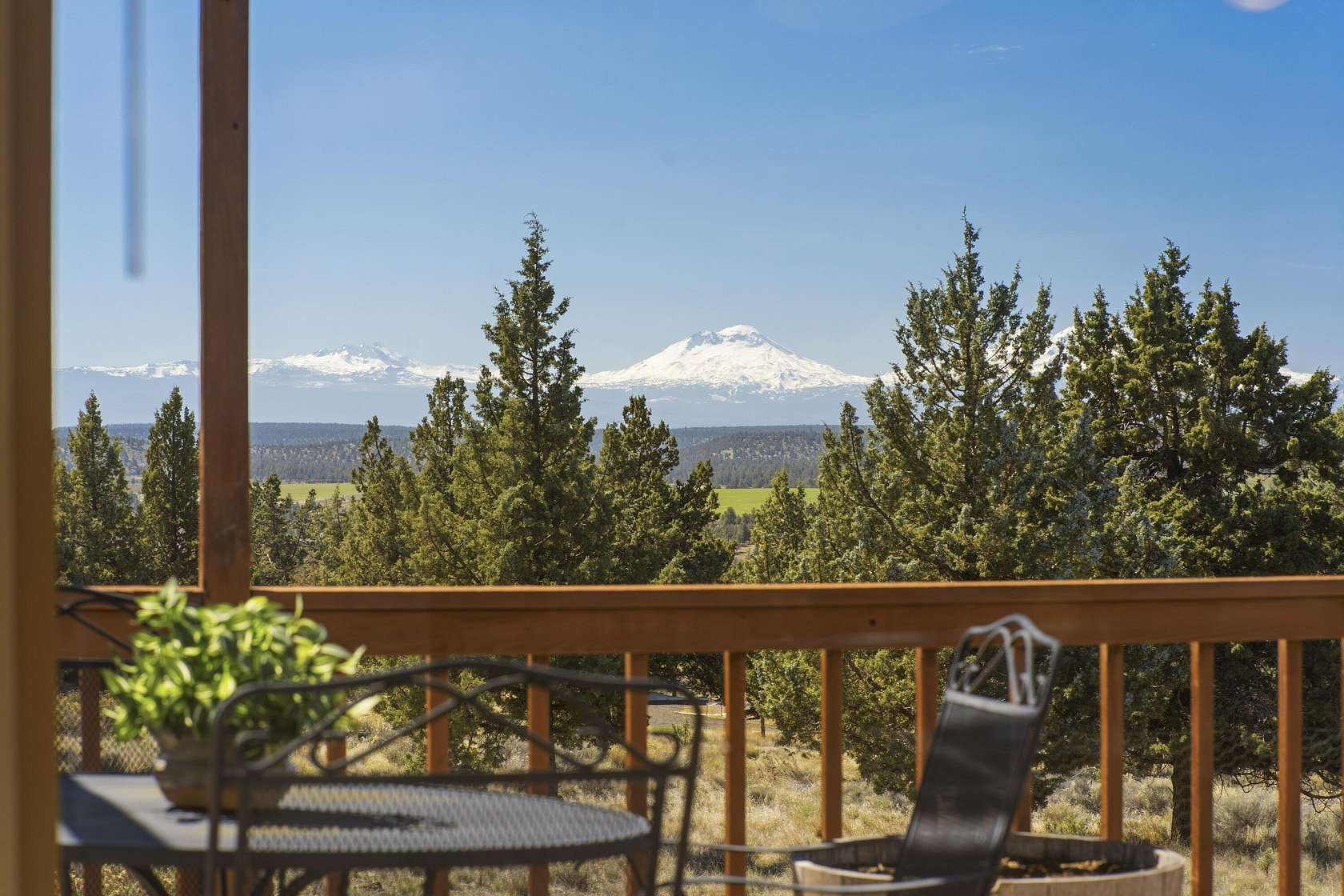 1.5 Acres of Land with Home for Sale in Terrebonne, Oregon