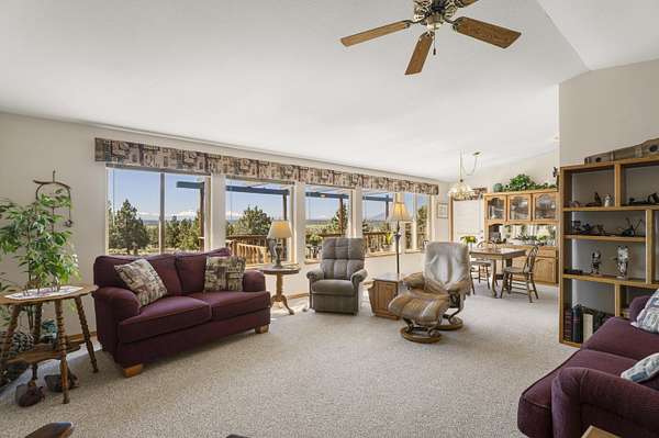 1.5 Acres of Land with Home for Sale in Terrebonne, Oregon