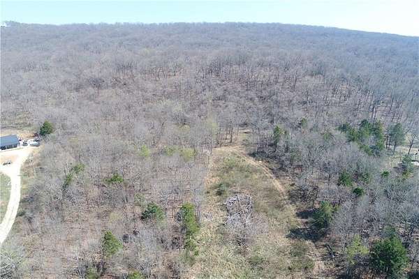 13 Acres of Recreational & Residential Land for Sale in Prairie Grove, Arkansas