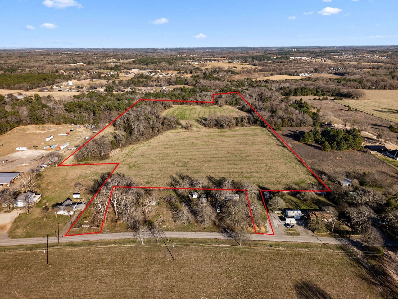 13.8 Acres of Land for Sale in Lindale, Texas