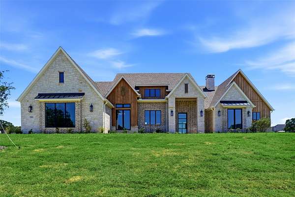 2 Acres of Land with Home for Sale in Weatherford, Texas