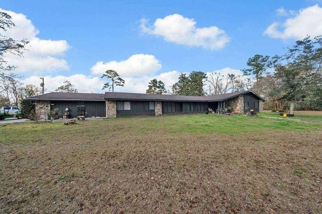 50 Acres of Land with Home for Sale in Pavo, Georgia