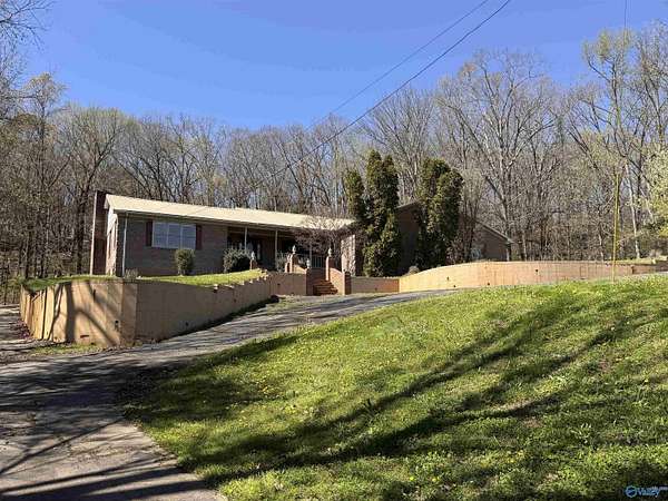 1.5 Acres of Land with Home for Sale in Trinity, Alabama