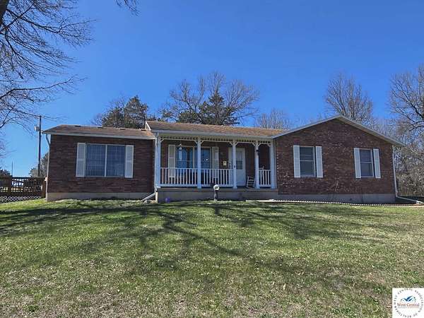 46 Acres of Agricultural Land with Home for Sale in California, Missouri