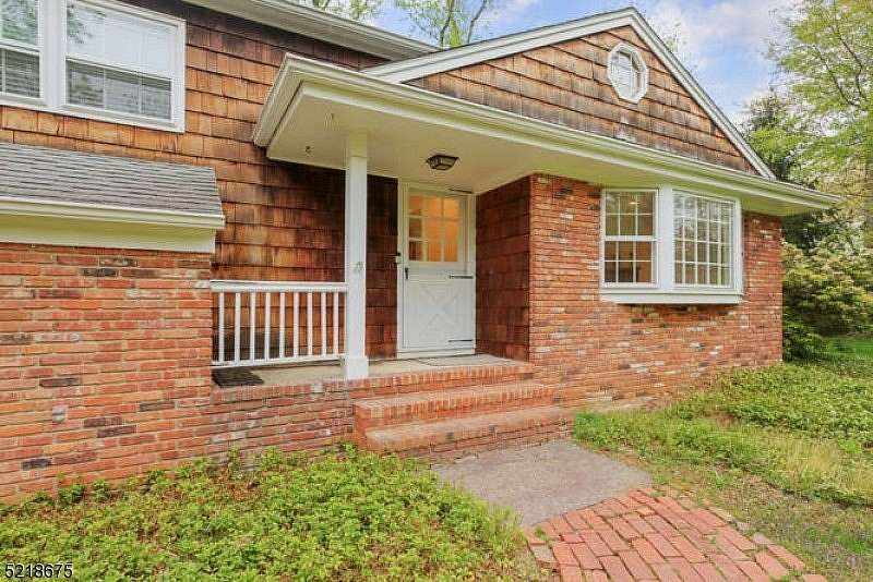 1.5 Acres of Land with Home for Lease in Warren Township, New Jersey