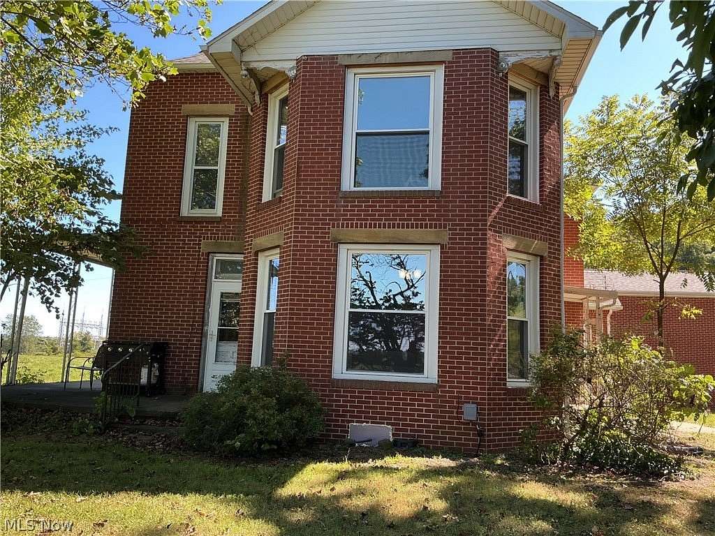 88.6 Acres of Land with Home for Sale in Frazeysburg, Ohio