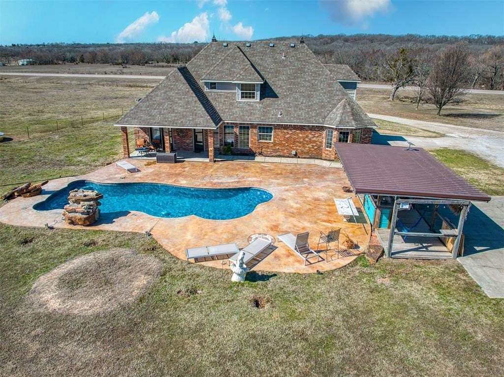 10.1 Acres of Recreational Land with Home for Sale in Wewoka, Oklahoma